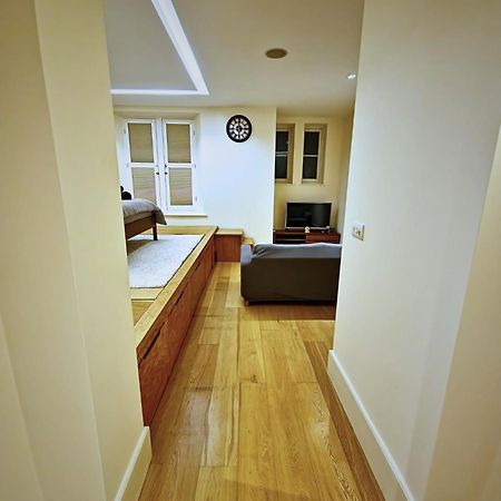 Apartamento Wood Studio Flat Londres Exterior foto